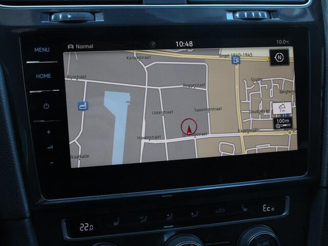 Volkswagen e-Golf 100KW Automaat Edition Volkswagen e-Golf e-Golf | Navigatie | Climate Control | Warmtepomp | Parkeersensoren V+A | Privacy Glass |