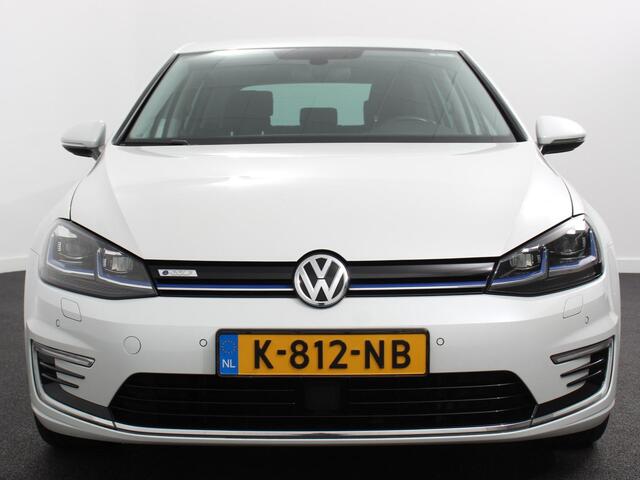 Volkswagen e-Golf 100KW Automaat Edition Volkswagen e-Golf e-Golf | Navigatie | Climate Control | Warmtepomp | Parkeersensoren V+A | Privacy Glass |