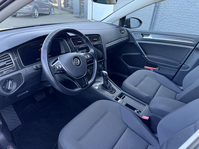 Volkswagen e-Golf 100kw / 35.8kWH 100%EV. / Navigatie / Stoelverwarming / Bestuurders-pakket / Light Assist / Winterpak / Ambiente pack / Apk dec-2025