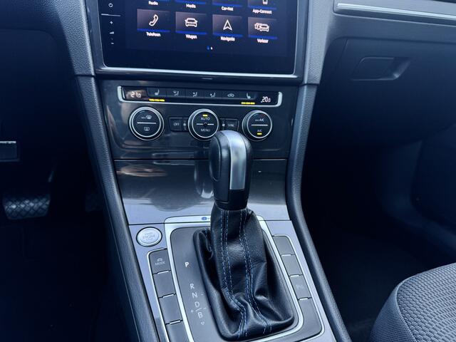 Volkswagen e-Golf 100kw / 35.8kWH 100%EV. / Navigatie / Stoelverwarming / Bestuurders-pakket / Light Assist / Winterpak / Ambiente pack / Apk dec-2025