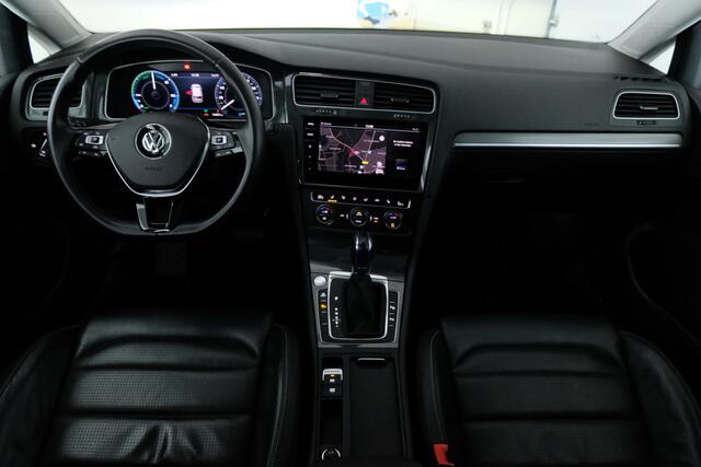 Volkswagen e-Golf e-Golf | CARPLAY | CAMERA | ACC | STOELVERW. |