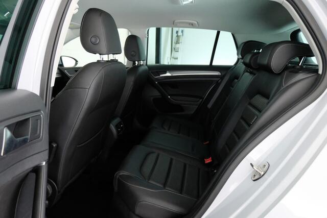 Volkswagen e-Golf e-Golf | CARPLAY | CAMERA | ACC | STOELVERW. |
