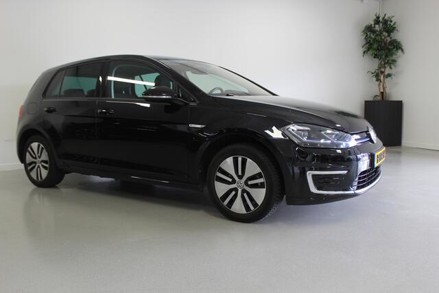 Volkswagen e-Golf E-DITION | 230KM! | WARMTEPOMP | PDC-V/A | ACC | FRONT-ASSIST | CARPLAY | NAVI | LED |