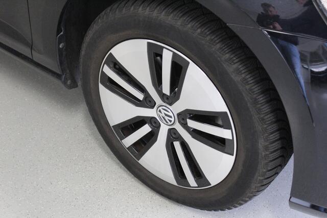 Volkswagen e-Golf E-DITION | 230KM! | WARMTEPOMP | PDC-V/A | ACC | FRONT-ASSIST | CARPLAY | NAVI | LED |