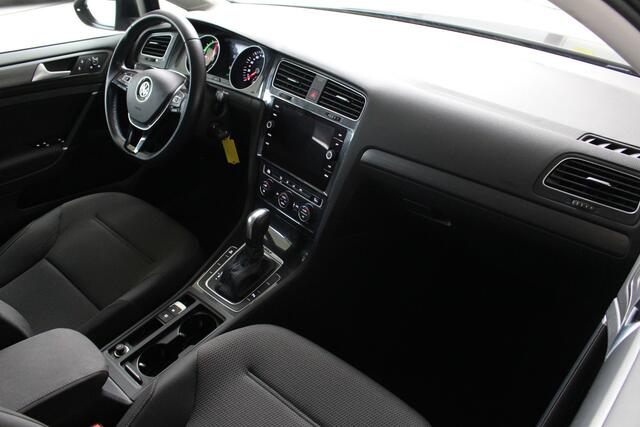 Volkswagen e-Golf E-DITION Warmtepomp | Led | Navigatie | Inklapbare spiegels
