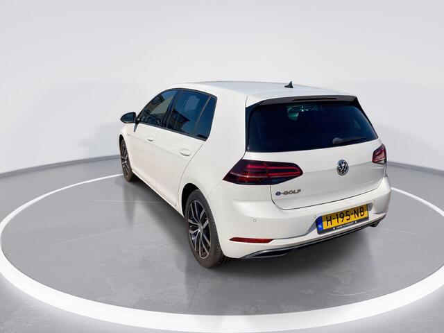 Volkswagen e-Golf E-DITION · Navigatie · LED · Parkeersensoren + camera ·