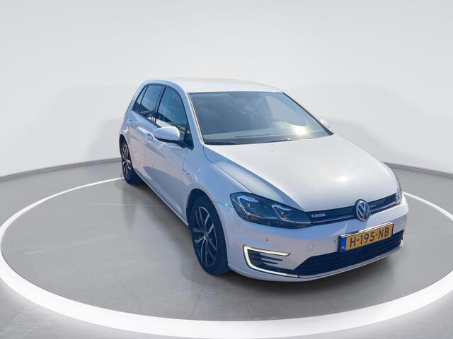Volkswagen e-Golf E-DITION · Navigatie · LED · Parkeersensoren + camera ·