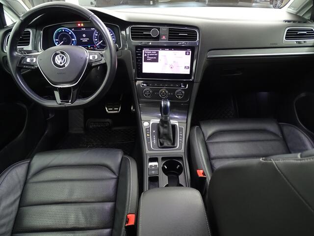 Volkswagen e-Golf LEDER privacy glas- inhaal det, navy, stoelverw, achteruitrijcamera, keyless entry, dyn knipperl, Lederen bekleding, park ass, line ass, E sound, autohold, keyless start, Dyn audio install