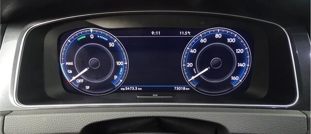 Volkswagen e-Golf LEDER privacy glas- inhaal det, navy, stoelverw, achteruitrijcamera, keyless entry, dyn knipperl, Lederen bekleding, park ass, line ass, E sound, autohold, keyless start, Dyn audio install