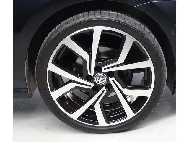 Volkswagen e-Golf LEDER privacy glas- inhaal det, navy, stoelverw, achteruitrijcamera, keyless entry, dyn knipperl, Lederen bekleding, park ass, line ass, E sound, autohold, keyless start, Dyn audio install