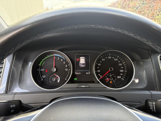 Volkswagen e-Golf e-Golf / AUTOMAAT / NAVI / WARMTEPOMP / CRUISE / INCL BTW