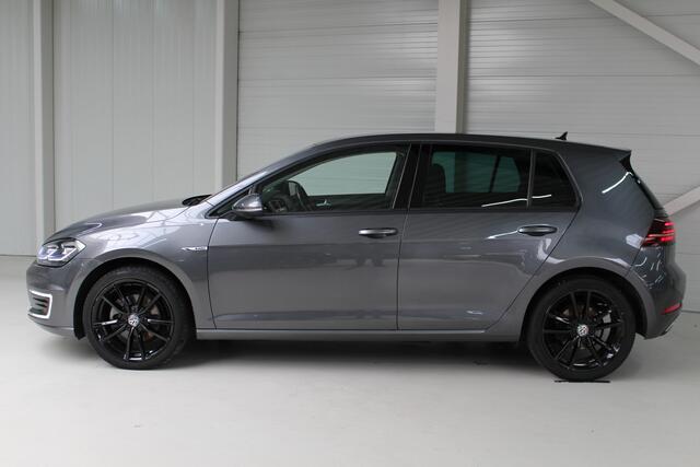 Volkswagen e-Golf E-Golf DSG | Airco | PDC+Camera | Leder | Side Assist |Stoelverw.