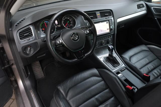 Volkswagen e-Golf Warmtepomp, Leder, ACC, Achteruitrijcamera