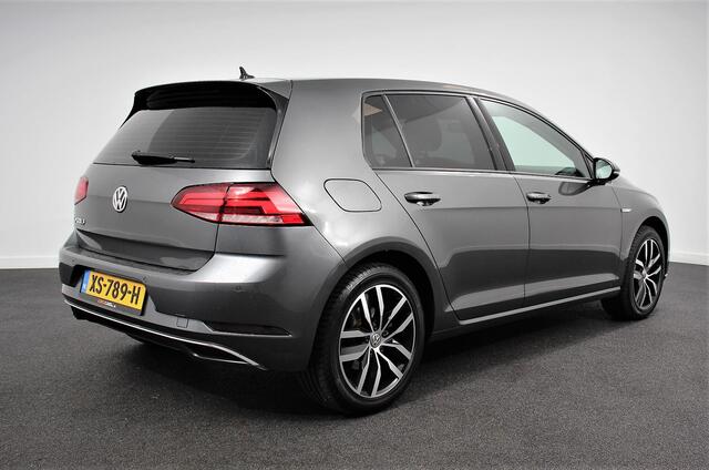 Volkswagen e-Golf Edition | Navigatie | Climate Control | Cruise control adaptief | Parkeer sensoren | Lichtmetalen Velgen 17" | Extra getint glas