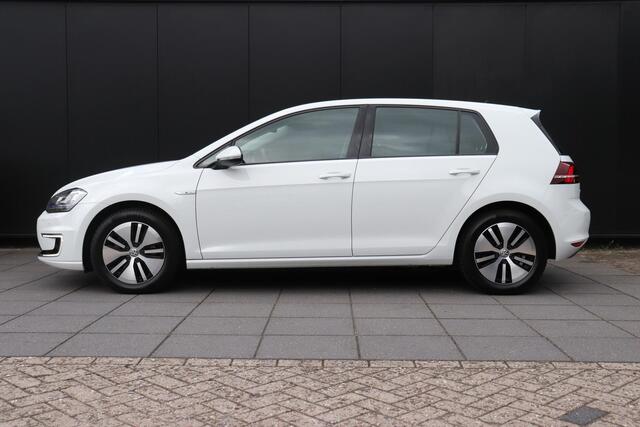 Volkswagen e-Golf 116 PK | SOH 83,6% | NAVI | STOELVERWARMING | PARK PILOT