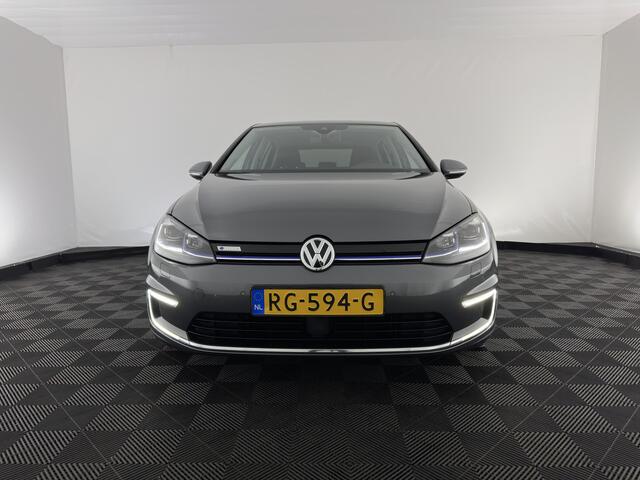 Volkswagen e-Golf {SOH-100%) *AUT | LUXURY-LEATHER | FULL-LED | NAVI-FULLMAP | CAMERA | HEATED-SPORTSEATS | ECC | PDC | CARPLAY | CRUISE | 19''ALU