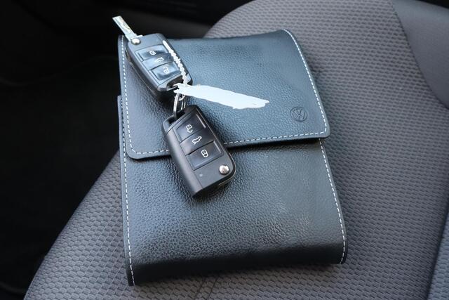 Volkswagen e-Golf e-Golf SOH 92%, Cruise control, Navigatie, Apple Carplay,