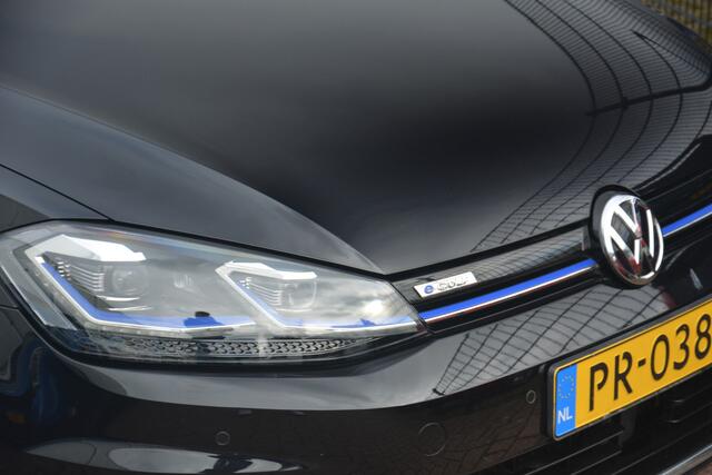 Volkswagen e-Golf | Navigatie | Virtual-cockpit | Carplay | Full LED | NL auto!! |