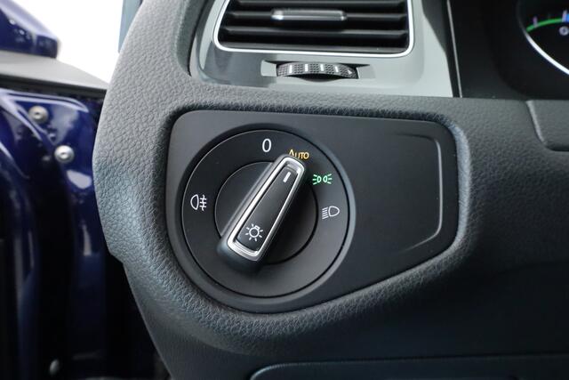 Volkswagen e-Golf | Navi | Apple CarPlay | Adapt. Cruise | PDC | Clima | 18'' | Verwarmde voorruit |