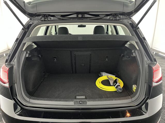 Volkswagen e-Golf (INCL.BTW) *HEAT-PUMP | ADAPTIVE-CRUISE | FULL-LED | DIGI-COCKPIT | NAVI-FULLMAP | CAMERA | KEYLESS | ECC | PDC | 16''ALU*