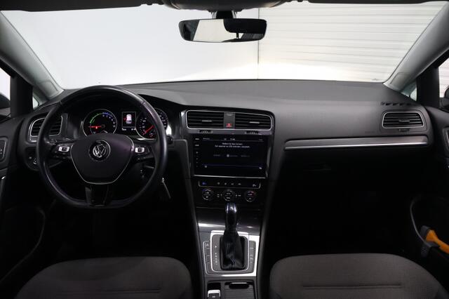 Volkswagen e-Golf e-Golf 36kwh LED | ACC | Apple Carplay | Navigatie