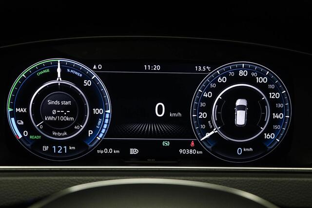 Volkswagen e-Golf e-Golf | SOH 92% | WINTER / LEDER- PACK | VIRTUAL COCKPIT | STOELVERWARMING | WARMTEPOMP