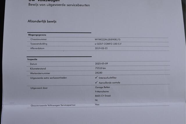 Volkswagen e-Golf E-DITION Soh 91 / Warmtepomp / Led matrix / Apple,android / 17"