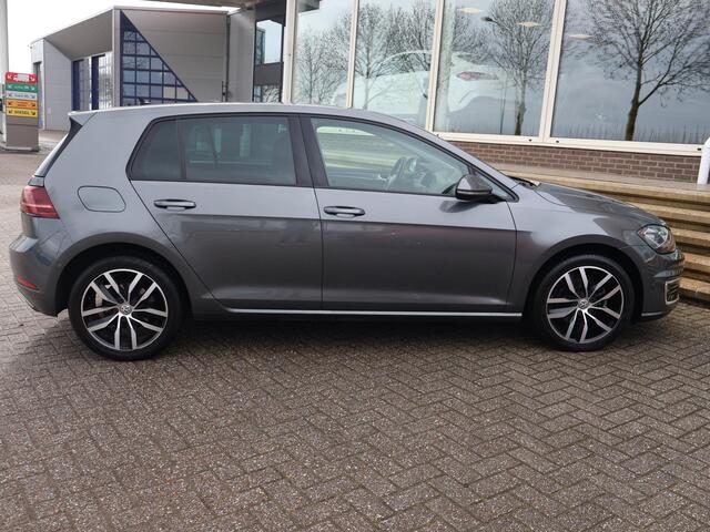 Volkswagen e-Golf + LEDER SPORTINTERIEUR | VIRTUAL COCKPIT | ADAPTIVE CRUISE | LED | CAMERA | STOELVERW. | APPLE CARPLAY