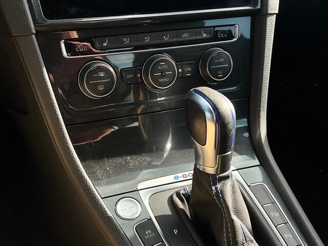 Volkswagen e-Golf Edition 36 kWh 136pk Navigatie Camera Warmtepomp