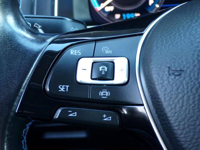 Volkswagen e-Golf E-DITION, SOH 93.5% / Full LED / Carplay + Android Auto / Virtual Cockpit / Parkeersensoren V + A