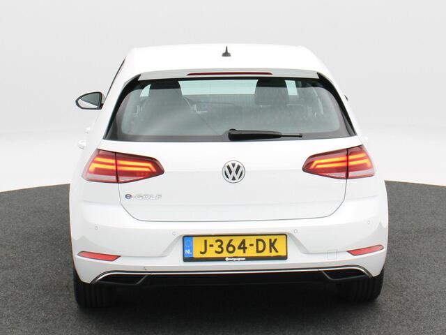 Volkswagen e-Golf E-DITION 136 Pk | Full LED | Parkeersensoren | Climatronic | Adaptive Cruise | Keyless | Navigatie | 16 Inch