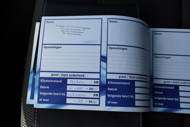 Volkswagen e-Golf Volkswagen e-Golf Automaat/Achteruitrijcamera/Parkeersensoren/Apple carplay/Navigatie/Adaptive cruise control/Keyless/Oplaadkabel incl 220V aansluiting/Elektrische ramen/Elektrisch verstelbare spiegels/Multifunctioneel stuurwiel/Lichtmetalen velgen.