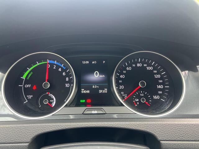 Volkswagen e-Golf E-DITION LED / Camera / Navigatie / 17 "