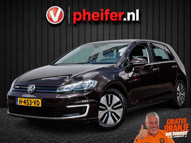 Volkswagen e-Golf e-Golf 136pk SOH 81% Virtual cockpit/ Warmtepomp/ Navigatie/ Carplay/ Camera/ Full led/ DYNaudio