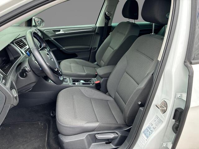Volkswagen e-Golf 136pk E-DITION · Keyless · Camera · Apple/Android Car Play · P-Sensoren · Virtual Cockpit · LED Plus Koplampen · 17'' Inch ·