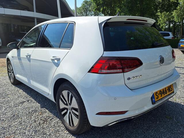 Volkswagen e-Golf e-Golf (Clima,Acc,Navi,App)
