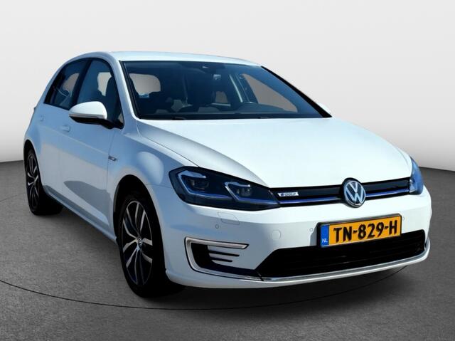 Volkswagen e-Golf e-Golf 36kWh | LED | Vitrual cockpit | Winter & Spiegelpakket