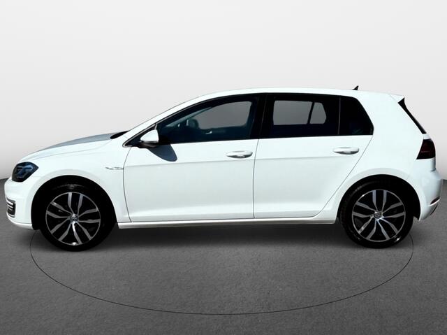 Volkswagen e-Golf e-Golf 36kWh | LED | Vitrual cockpit | Winter & Spiegelpakket