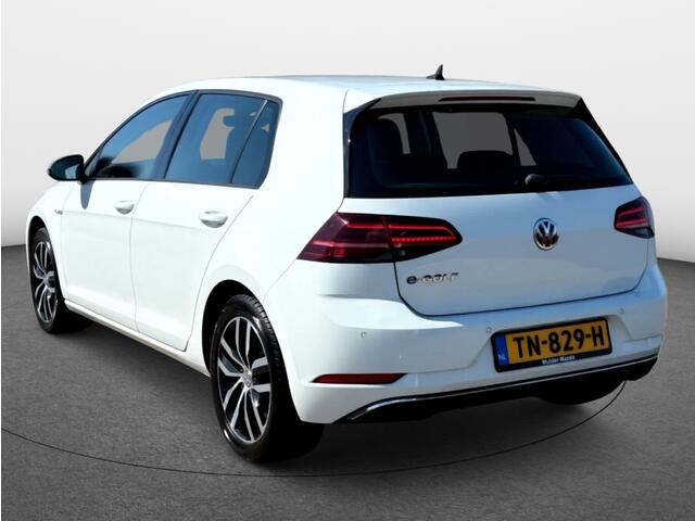 Volkswagen e-Golf e-Golf 36kWh | LED | Vitrual cockpit | Winter & Spiegelpakket