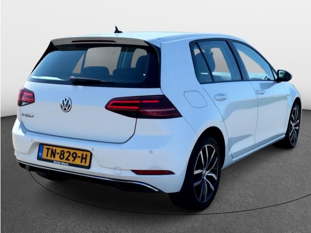Volkswagen e-Golf e-Golf 36kWh | LED | Vitrual cockpit | Winter & Spiegelpakket