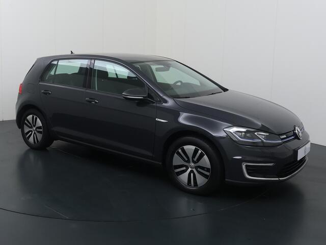 Volkswagen e-Golf E-DITION | 136 PK | SoH 90% |Stoelverwarming | Adaptive cruise control | Navigatiesysteem | LED koplampen | Parkeersensoren |