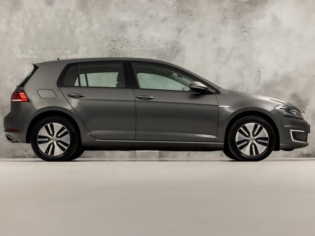 Volkswagen e-Golf 100 kW Sportline Automaat (APPLE CARPLAY, SOH 89,7%, GROOT NAVI, CLIMATE, SPORTSTOELEN, LED KOPLAMPEN, PARKEERSENSOREN, NIEUWSTAAT)