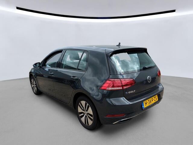 Volkswagen e-Golf E-DITION / SOH 91%/ WARMTEPOMP/ AUTOMAAT/ NAVI/ CLIMA/ 16" LMV