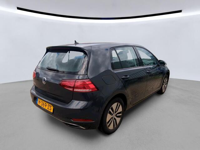 Volkswagen e-Golf E-DITION / SOH 91%/ WARMTEPOMP/ AUTOMAAT/ NAVI/ CLIMA/ 16" LMV