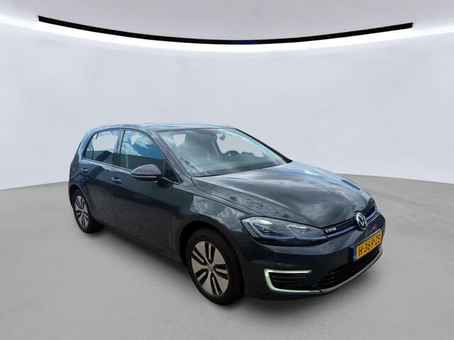 Volkswagen e-Golf E-DITION / SOH 91%/ WARMTEPOMP/ AUTOMAAT/ NAVI/ CLIMA/ 16" LMV