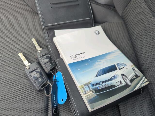 Volkswagen e-Golf E-DITION / SOH 91%/ AUTOMAAT/ DYNAUDIO/ CLIMATE/ NAVI/ PARK. SENSOREN + CAMERA/ CRUISE/ 17" LMV