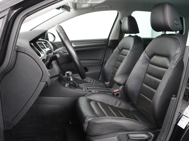 Volkswagen e-Golf | SOH 91.3% | Leder | Dynaudio | Stoelverwarming | Adaptive cruise | Carplay | Navigatie | Park assist | Climate control | Xenon |