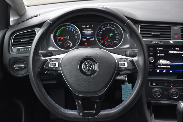 Volkswagen e-Golf E-DITION NL-auto, Adaptive cruise, Navi,