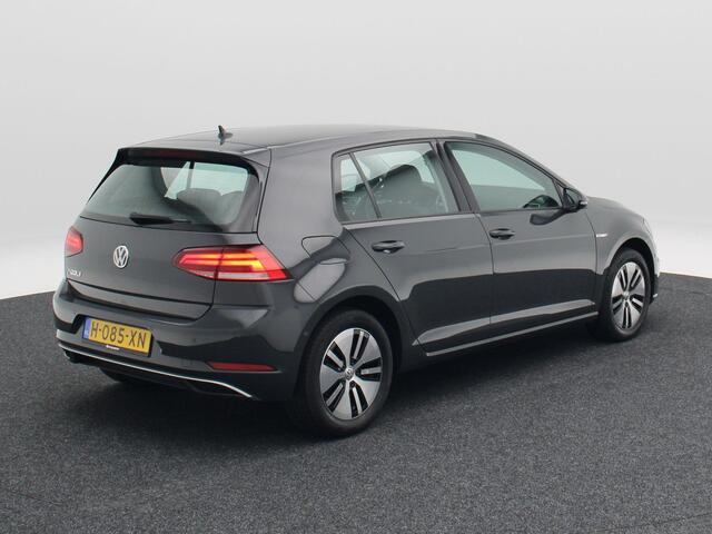 Volkswagen e-Golf E-DITION | Adaptive Cruise | Navigatie | Climate control | 16 Inch