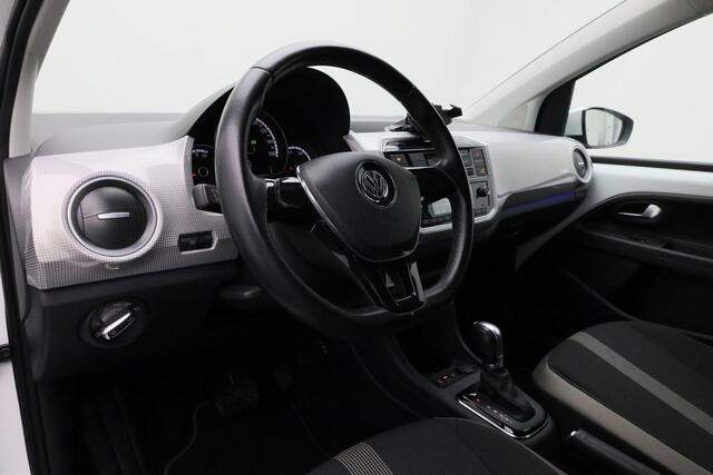 Volkswagen e-Up e-Up! 82 pk | Stoelverwarming | Climatronic | Navigatie via App | Verwarmbare voorruit |
